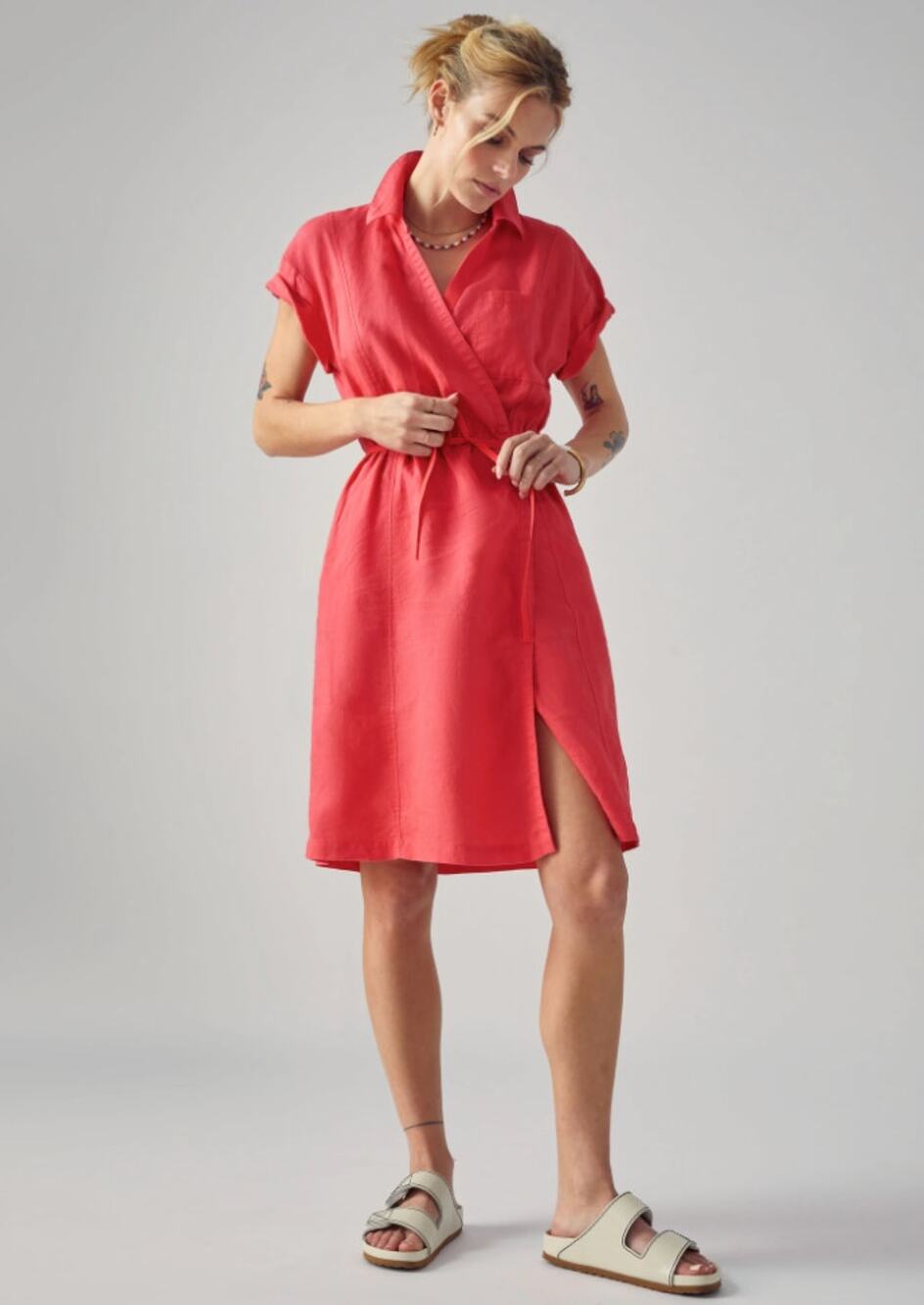 ATHLETA NWT Playa Wrap Short Sleeve Linen Dress in Passionfruit Coral // 2